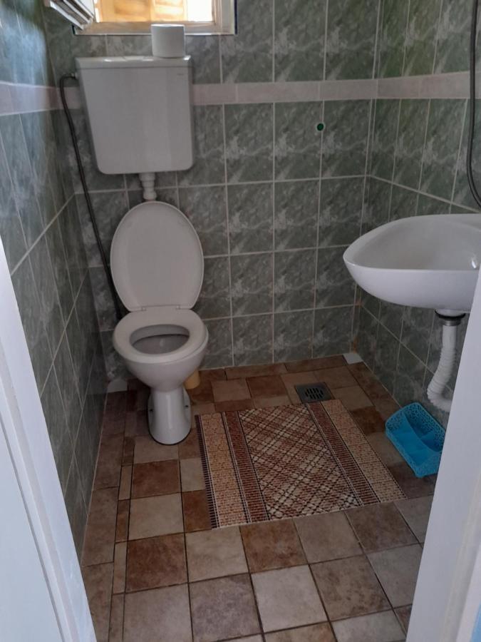 Eleni Apartment ติวัต ภายนอก รูปภาพ